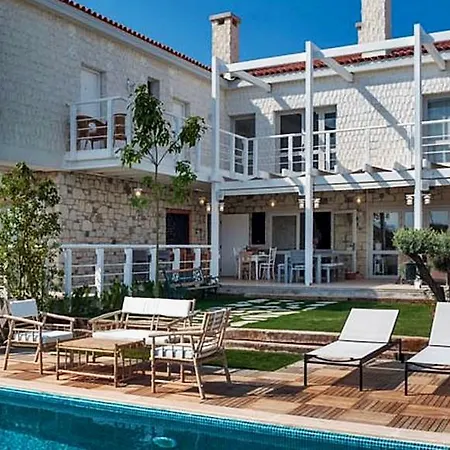 Ev Bharat Butique Hotel, 2* Alaçatı