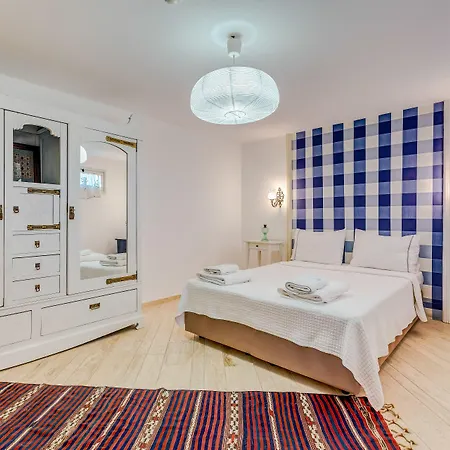 Ev Bharat Butique Hotel, 2* Alaçatı