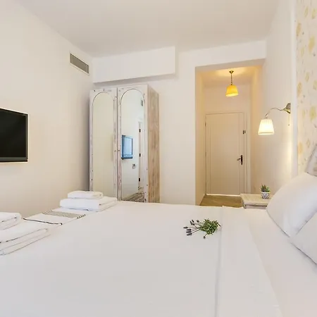 Ev Bharat Butique Hotel, 2* Alaçatı