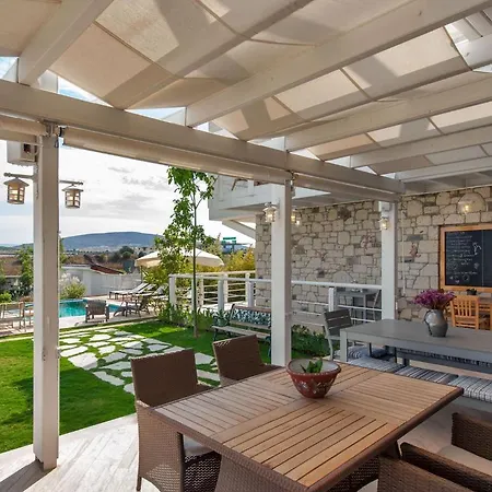 Ev Bharat Butique Hotel,