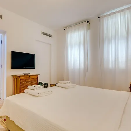 Ξενοδοχείο Ev Bharat Butique Hotel, 2*