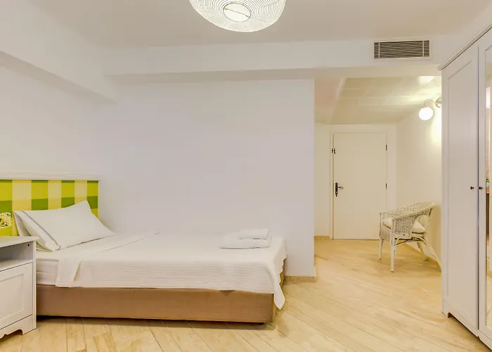 Hotel Ev Bharat Butique Hotel, 2*