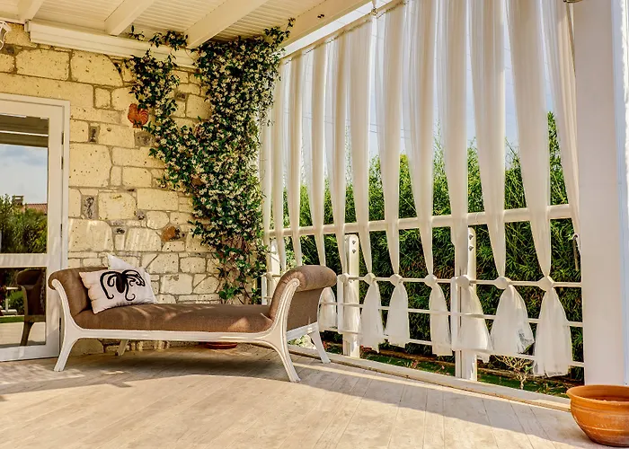 Ev Bharat Butique Hotel, 2* Alaçatı